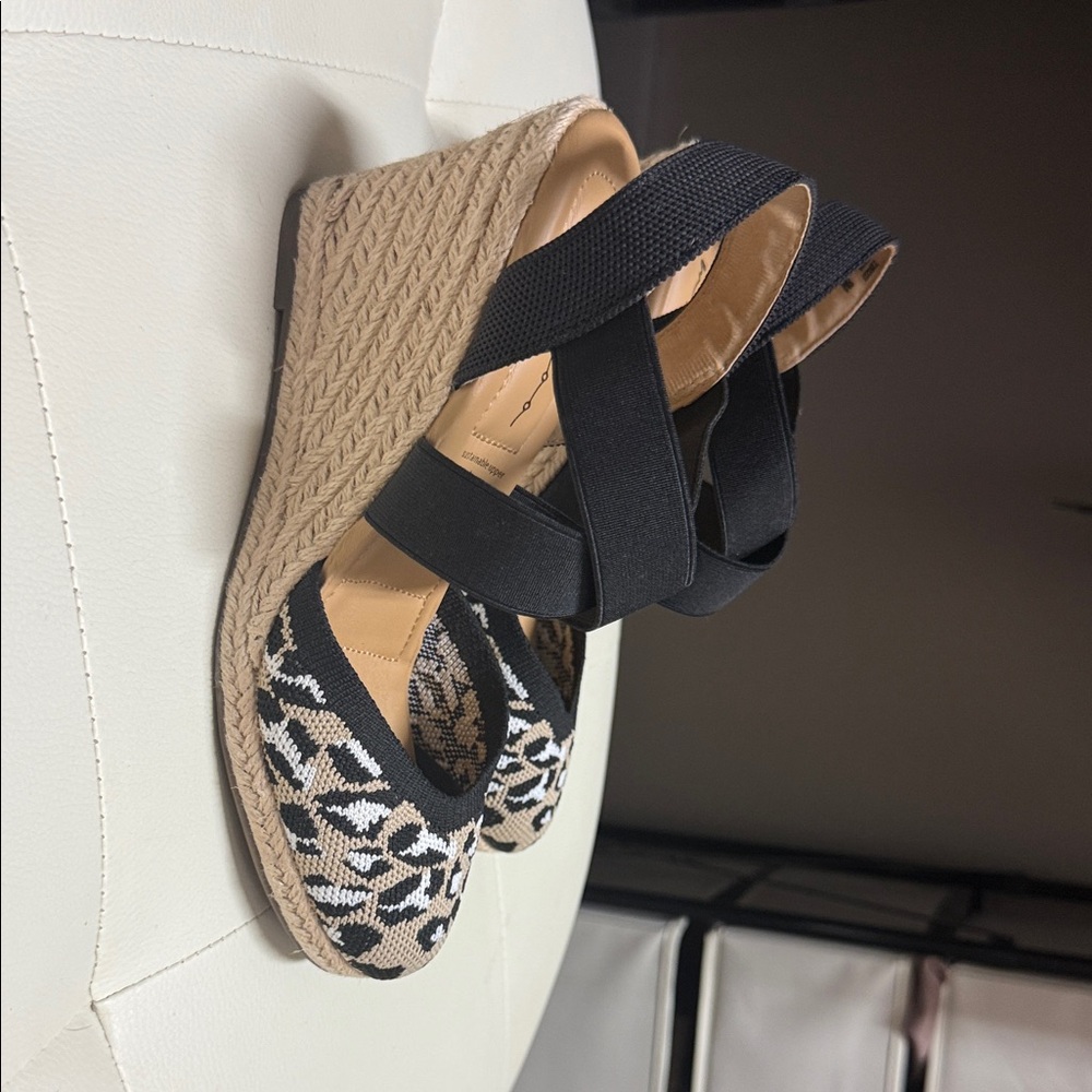 Me Too Black and Tan Espadrille Sandals - Picture 4 of 7